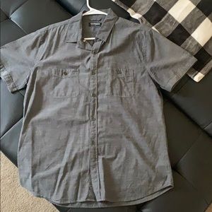 Men’s Express shortsleeved button down